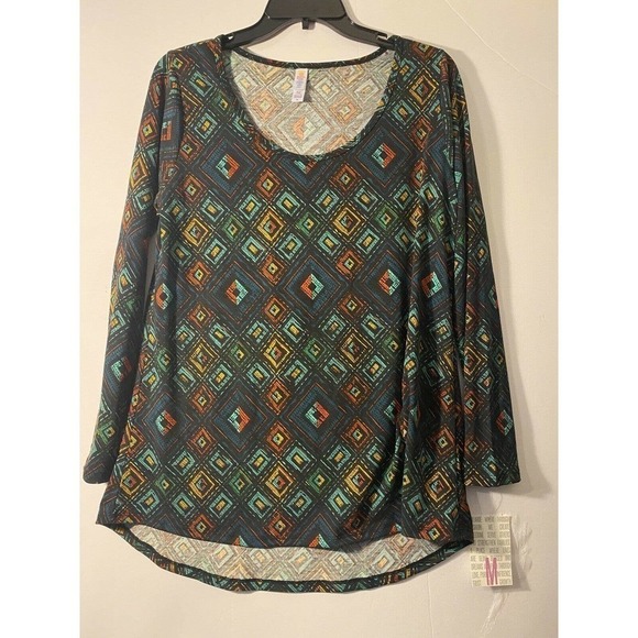 Lularoe Lynnae Long Sleeve Shirt Top Green Geometric Size Medium NWT - Picture 1 of 7